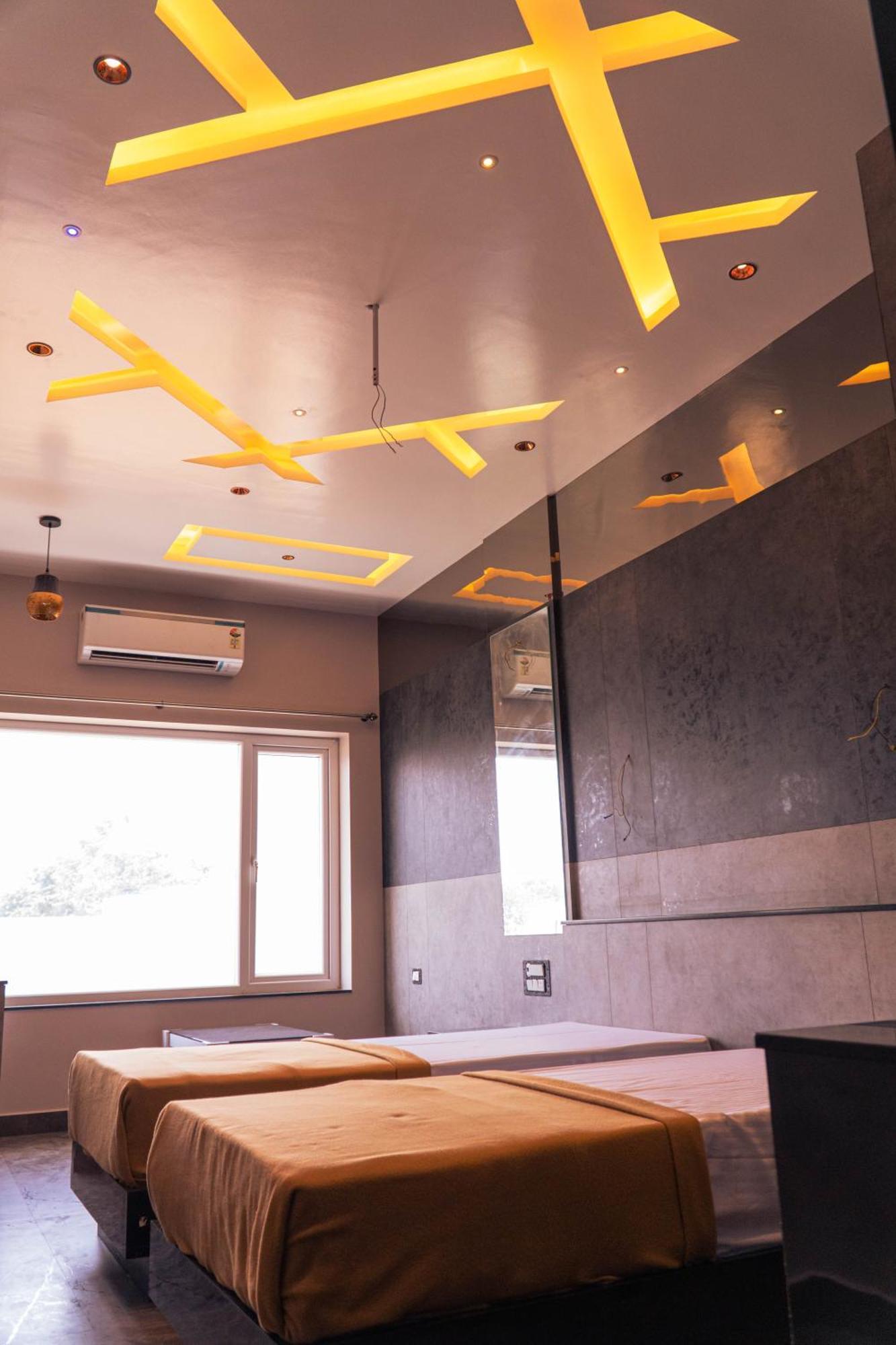 M S Residency Hotel 3*